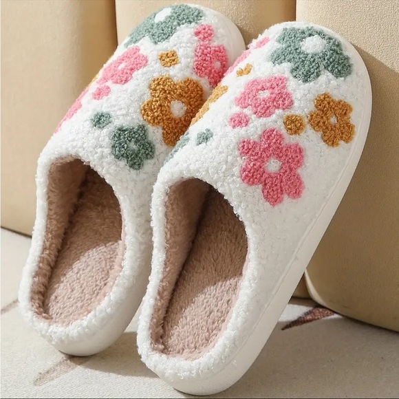 Floral Fuzzy Slippers Plush House Shoes New - Picture 8 of 10
